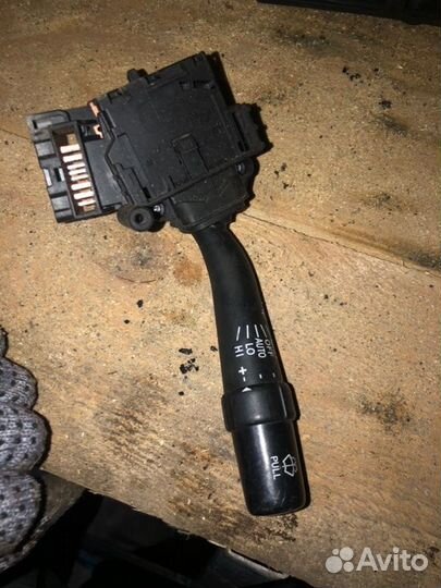 Переключатель дворников Toyota Avensis T250 2.4