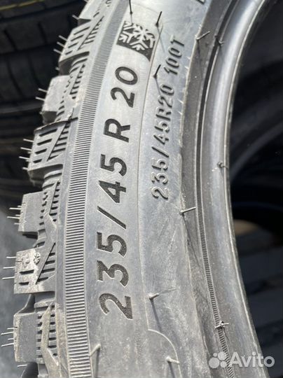 Michelin X-Ice North 4 SUV 235/45 R20 100T