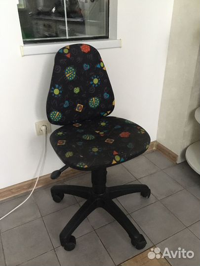 Стул школьный