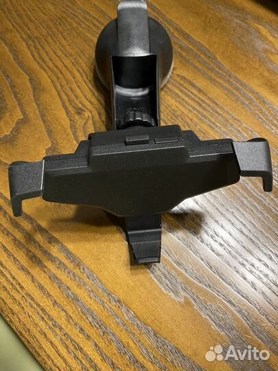 Держатель для телефона в машину на присоске