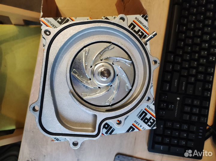 Насос водяной hepu P1513 для mercedes GLK 220cdi