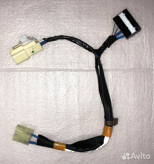 Пучок проводов toyota camry 8214333050