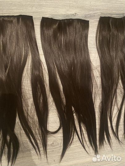 Волосы на заколках