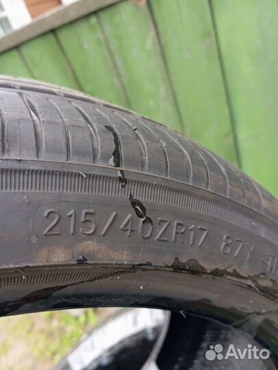 Blackstar Caiman 215/40 R17