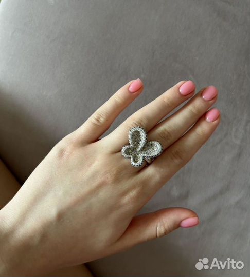 Роскошное золотое кольцо с бриллиатами mercury