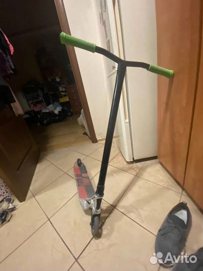 Трюковой самокат парк