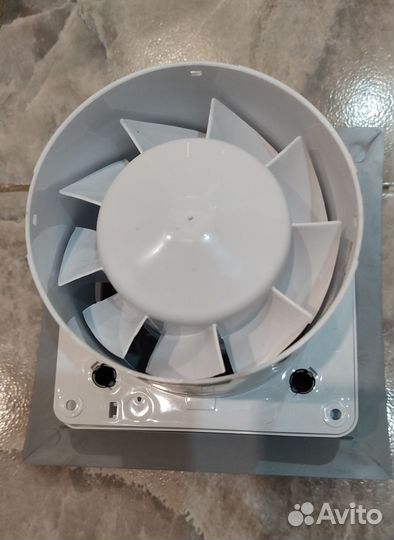Вентилятор вытяжной 100