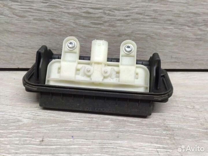 Кнопка открывания багажника Mercedes C W204