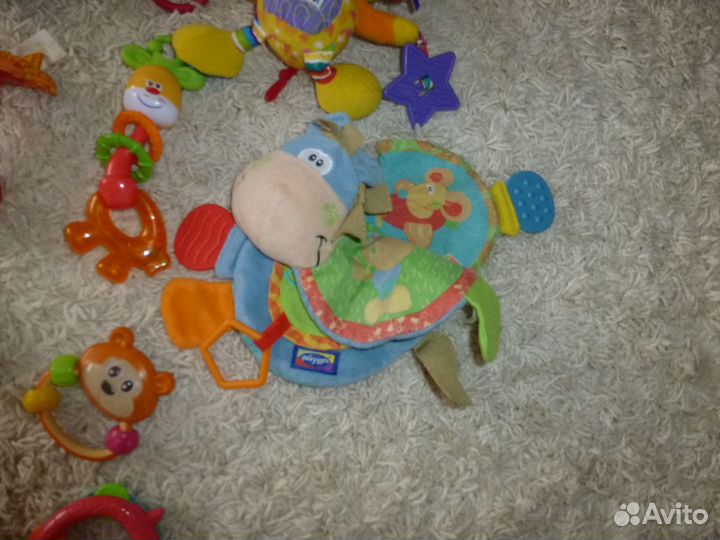 Развивающие игрушки, погремушки