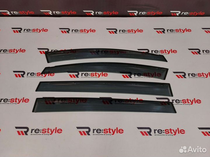 Ветровики Toyota Wish 10 03-08г Комплект