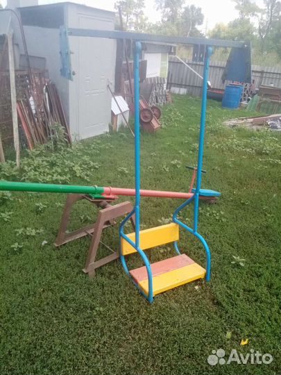 Детские качели уличные
