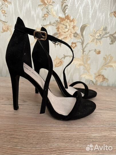 Босоножки 36