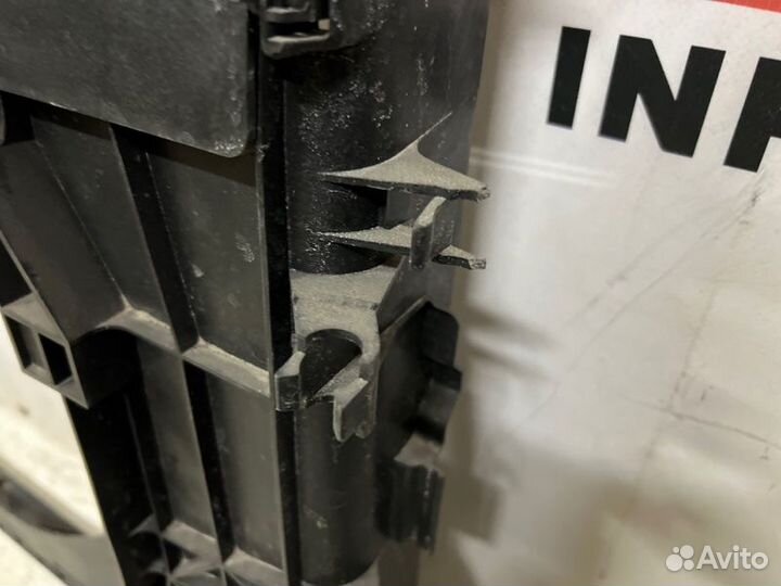 Диффузор радиатора Nissan Patrol Y62