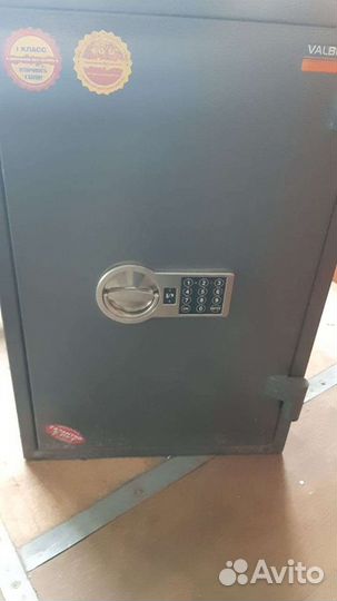 Вскрытие замков дверей и автомобилей