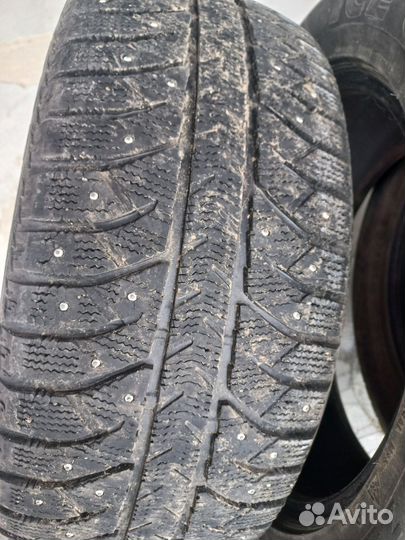 Bridgestone Ice Cruiser 7000 235/65 R17 103T