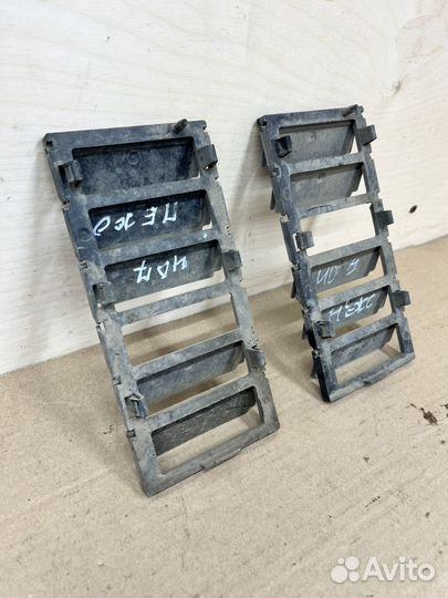 Вентиляционная решетка Peugeot 407 2004 1.8