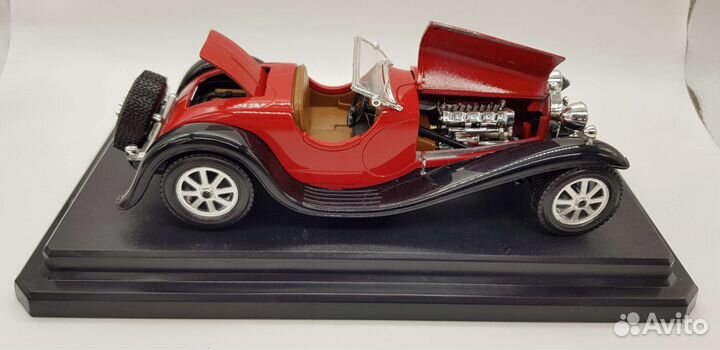 Модель Bburago Bugatti Type 55