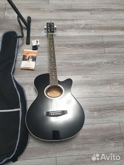 Акустическая гитара