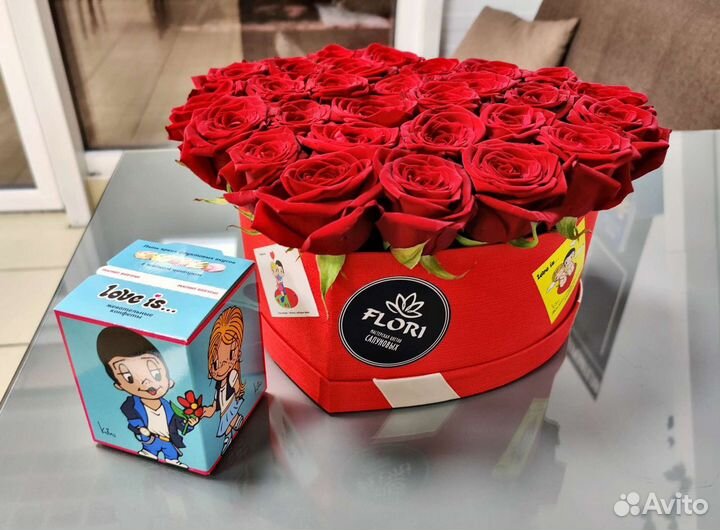 Коробка сердце с красными розами