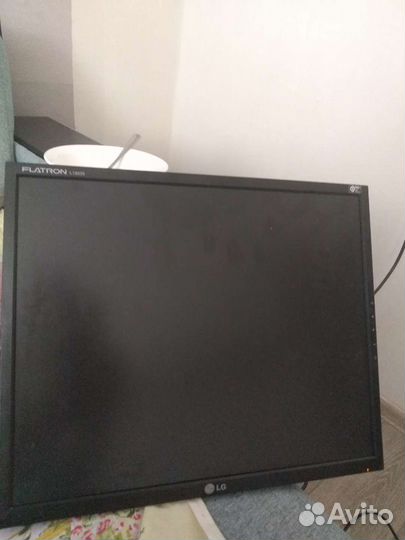 Монитор LG flatron l1953s