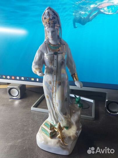 Статуэтка фарфоровая СССР. Дулево