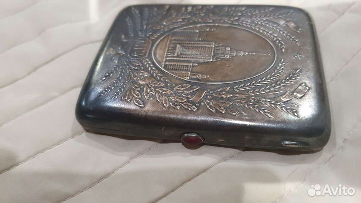 Портсигар СССР мельхиор. МГУ. Янтарная кнопка