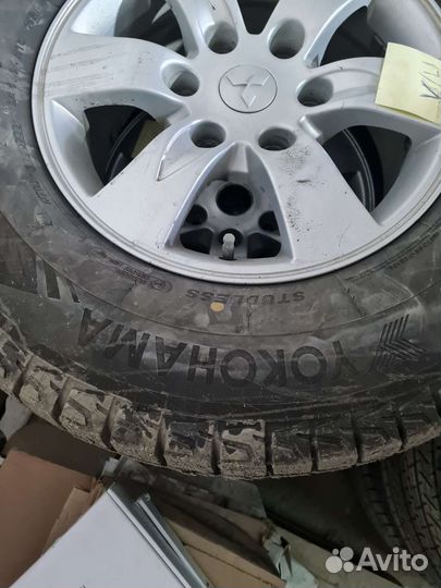 R16 Yokohama Ice Guard G075 265/70, PCD 6x139.7 DIA 67.1