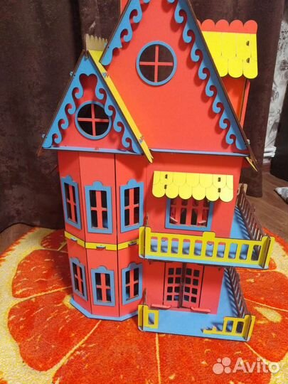Домик кукольный