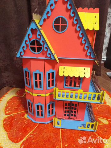 Домик кукольный