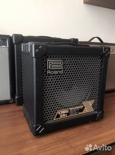 Комбик Roland cube 20xl