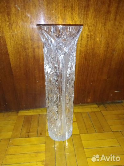 Салатницы и ваза хрустальные