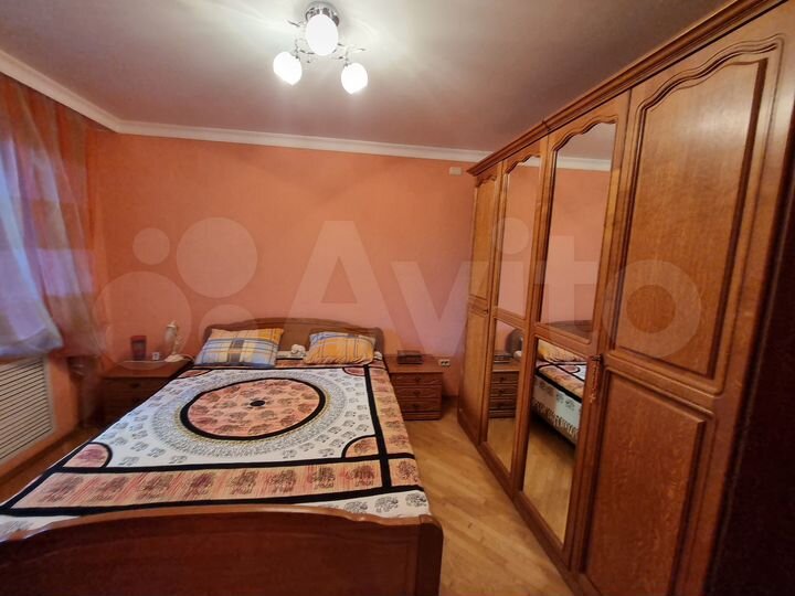 3-к. квартира, 82 м², 2/10 эт.