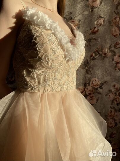 Нарядное платье