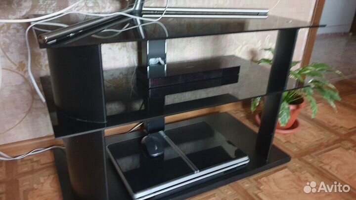 Стеклянная тумба