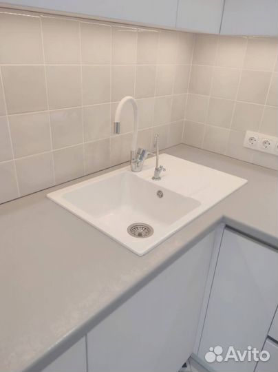 Кухонный гарнитур прямой матовый