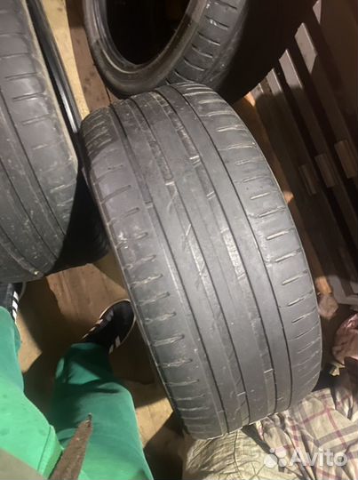 Nokian Tyres Hakka Black SUV 265/45 R21 104Y