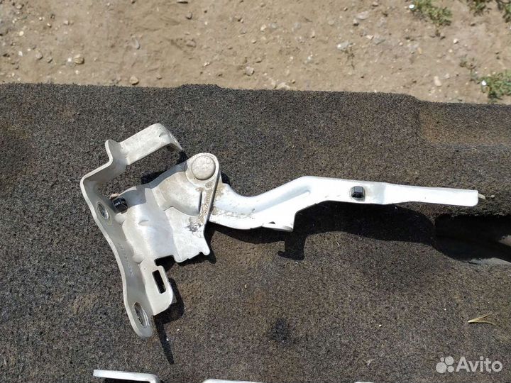 Дверные петли hyundai elantra HD