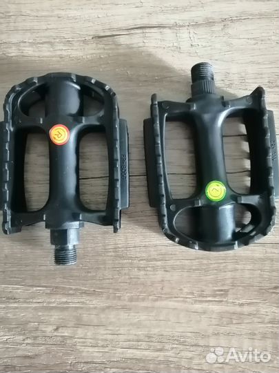 Педали для велосипеда