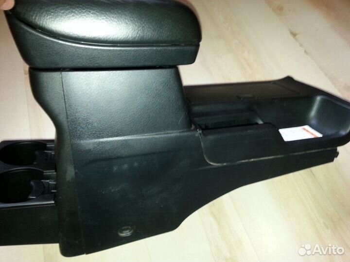 Подлокотник для Сузуки Гранд Витара,Эскудо