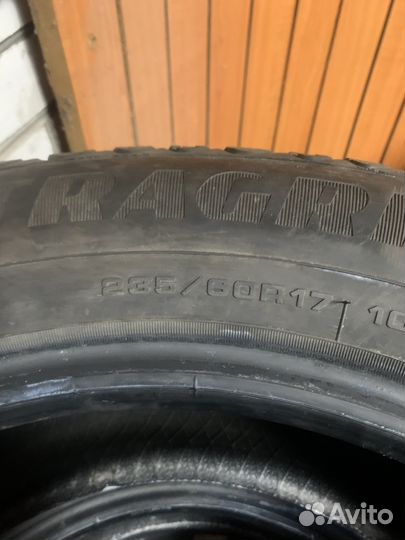 Goodyear UltraGrip Ice Arctic SUV 235/60 R17 106T