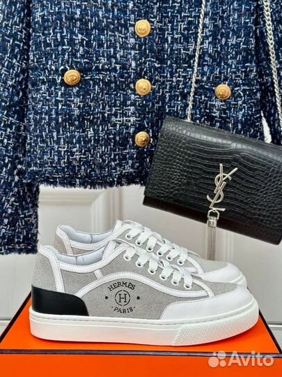 Женские кроссовки hermes