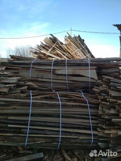 Дрова дубовые, опилки