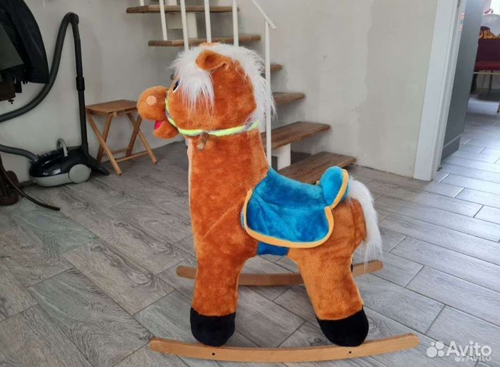 Детская лошадка качалка