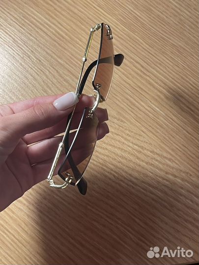 Солнцезащитные очки