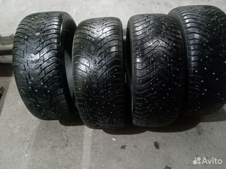 Nokian Tyres Hakkapeliitta 8 SUV 285/50 R20 116M