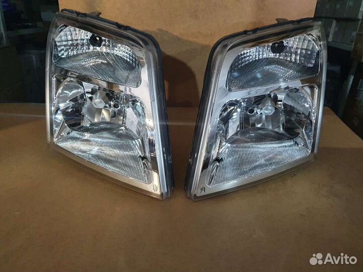 Комплект фар Ford Connect