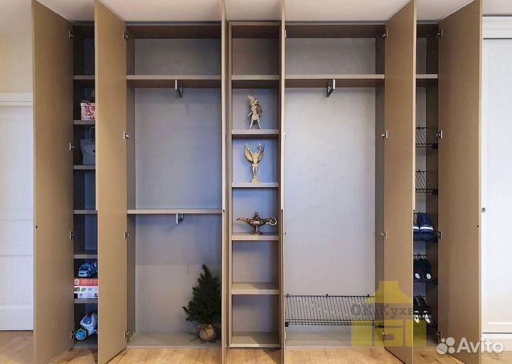 Шкаф двухстворчатый