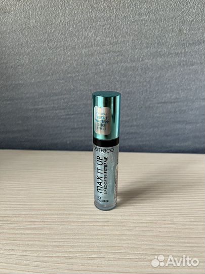 Блеск для губ от Catrice