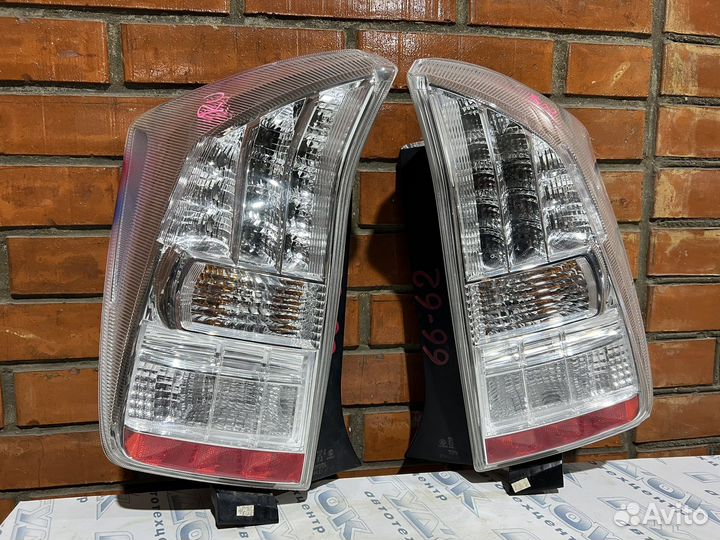 Фонари задние Тойота Приус 30