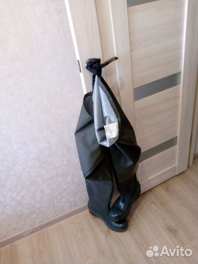 Резиновые сапоги